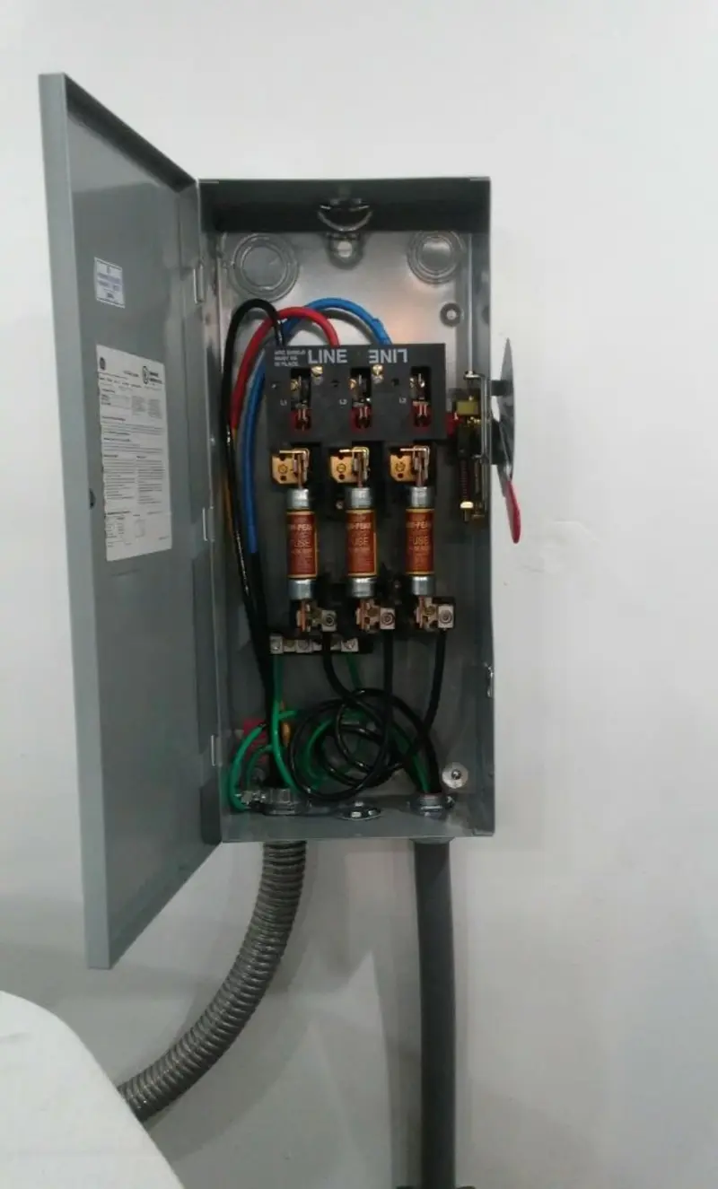 Three-phase disconnect switch installed for Smoke Detector Installation in Stuarts Draft